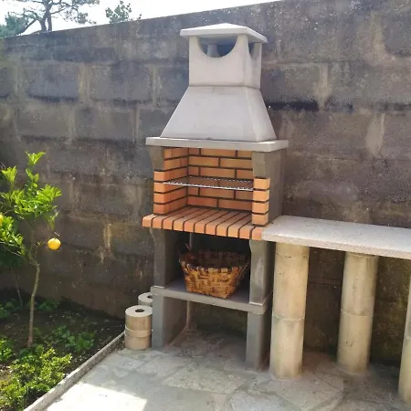 House With 3 Bedrooms In Camposancos With Wonderful Mountain View Furnished Garden And Wifi 200 M From The Beach Prázdninový dům