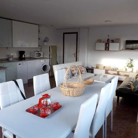 House With 3 Bedrooms In Camposancos With Wonderful Mountain View Furnished Garden And Wifi 200 M From The Beach * A Guarda