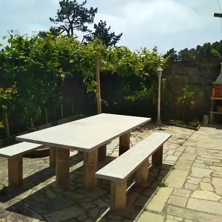 House With 3 Bedrooms In Camposancos With Wonderful Mountain View Furnished Garden And Wifi 200 M From The Beach Prázdninový dům