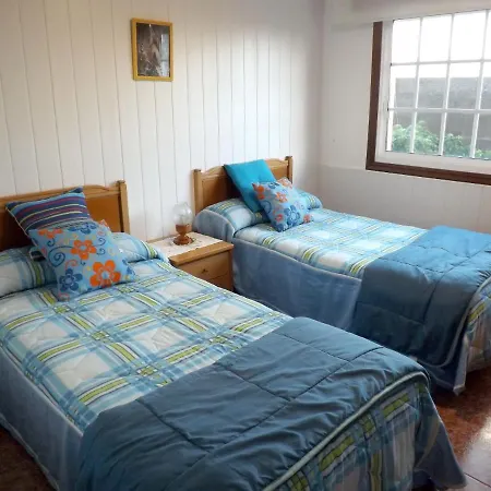 House With 3 Bedrooms In Camposancos With Wonderful Mountain View Furnished Garden And Wifi 200 M From The Beach Prázdninový dům *