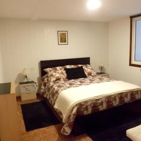 House With 3 Bedrooms In Camposancos With Wonderful Mountain View Furnished Garden And Wifi 200 M From The Beach * A Guarda
